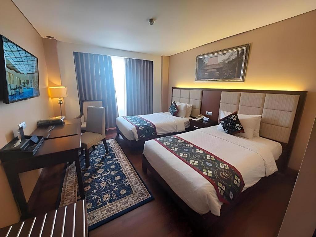 Grand Qin Hotel Banjarbaru Eksteriør bilde