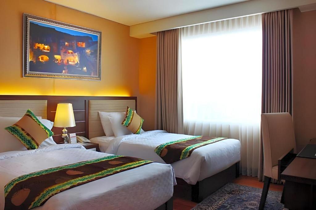 Grand Qin Hotel Banjarbaru Eksteriør bilde