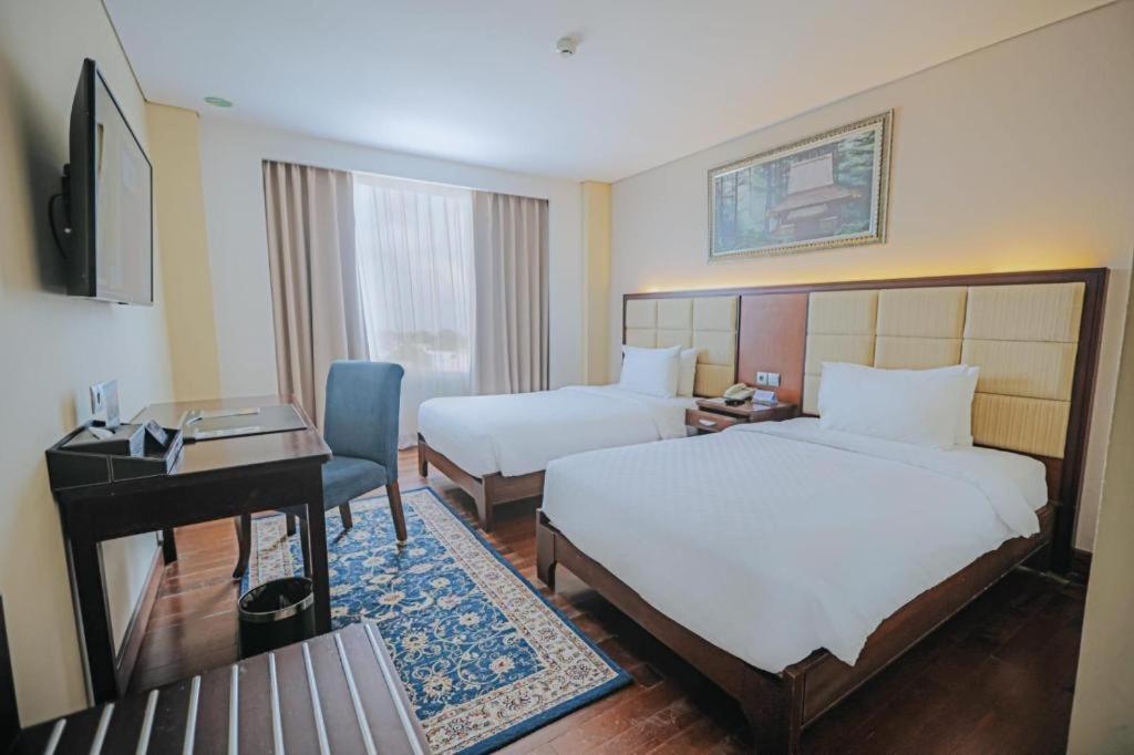 Grand Qin Hotel Banjarbaru Eksteriør bilde