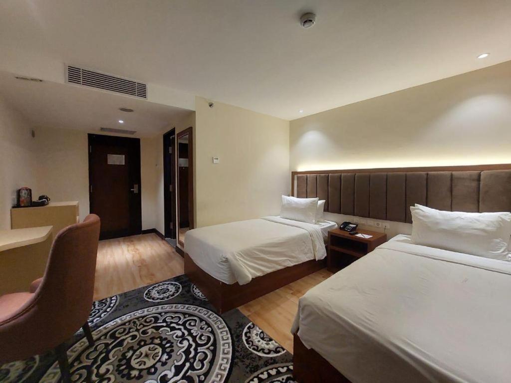Grand Qin Hotel Banjarbaru Eksteriør bilde